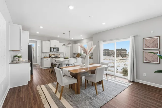 $689,000 | 975 Spancil Hl Way, St. Paul, MN 55129