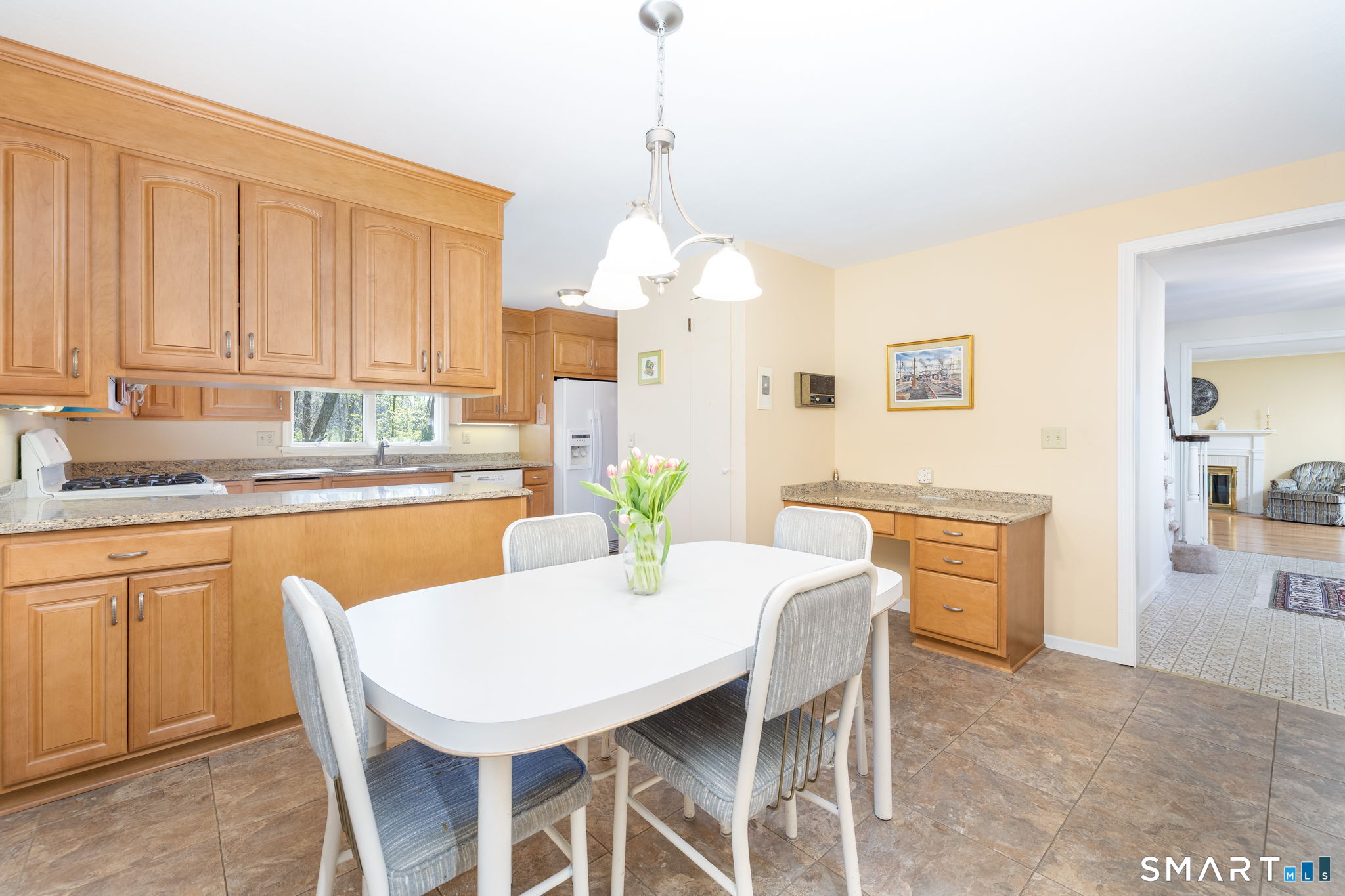 71 Whippoorwill Way Wethersfield, CT 06109 - Photo 12 of 36