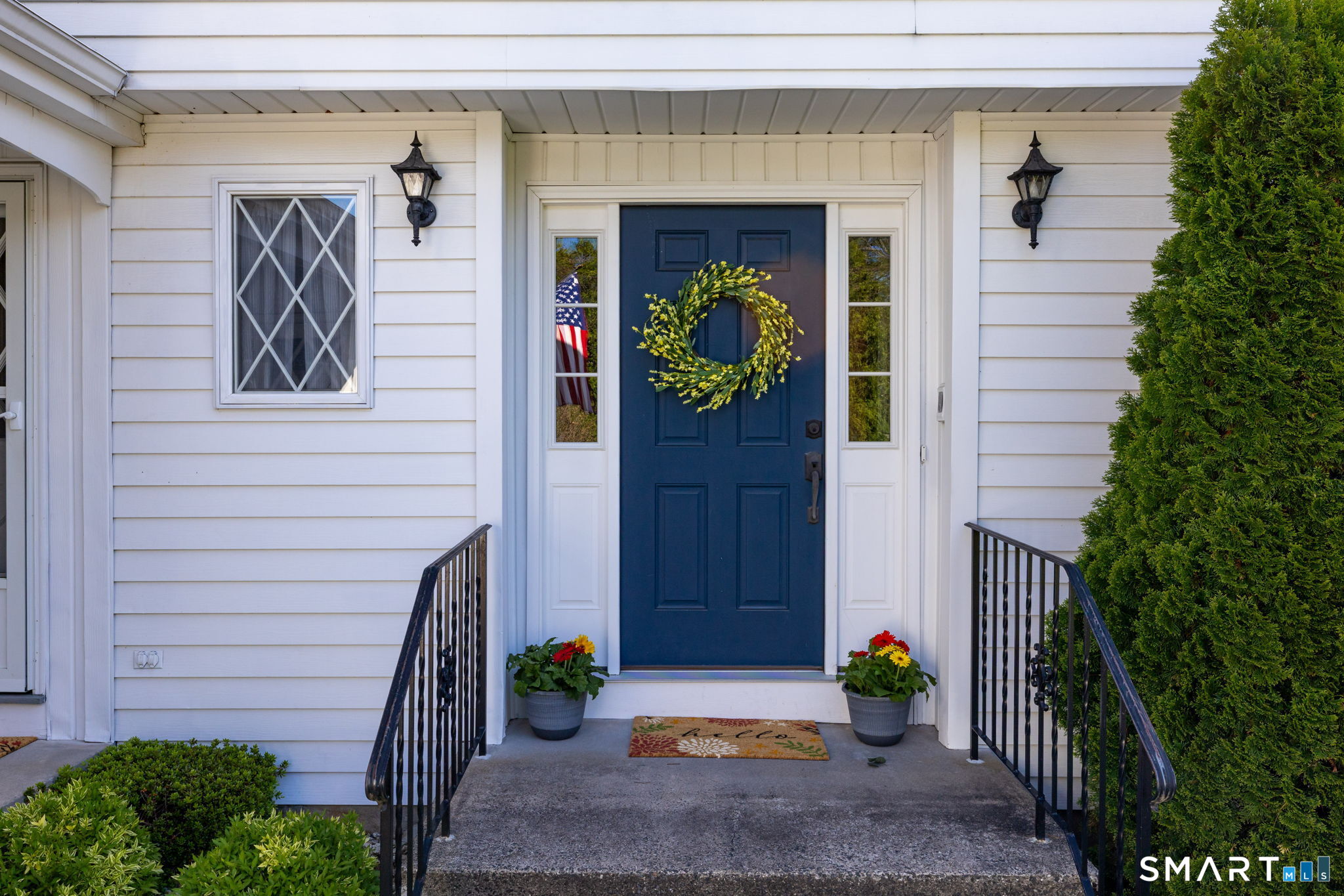 71 Whippoorwill Way Wethersfield, CT 06109 - Photo 6 of 36