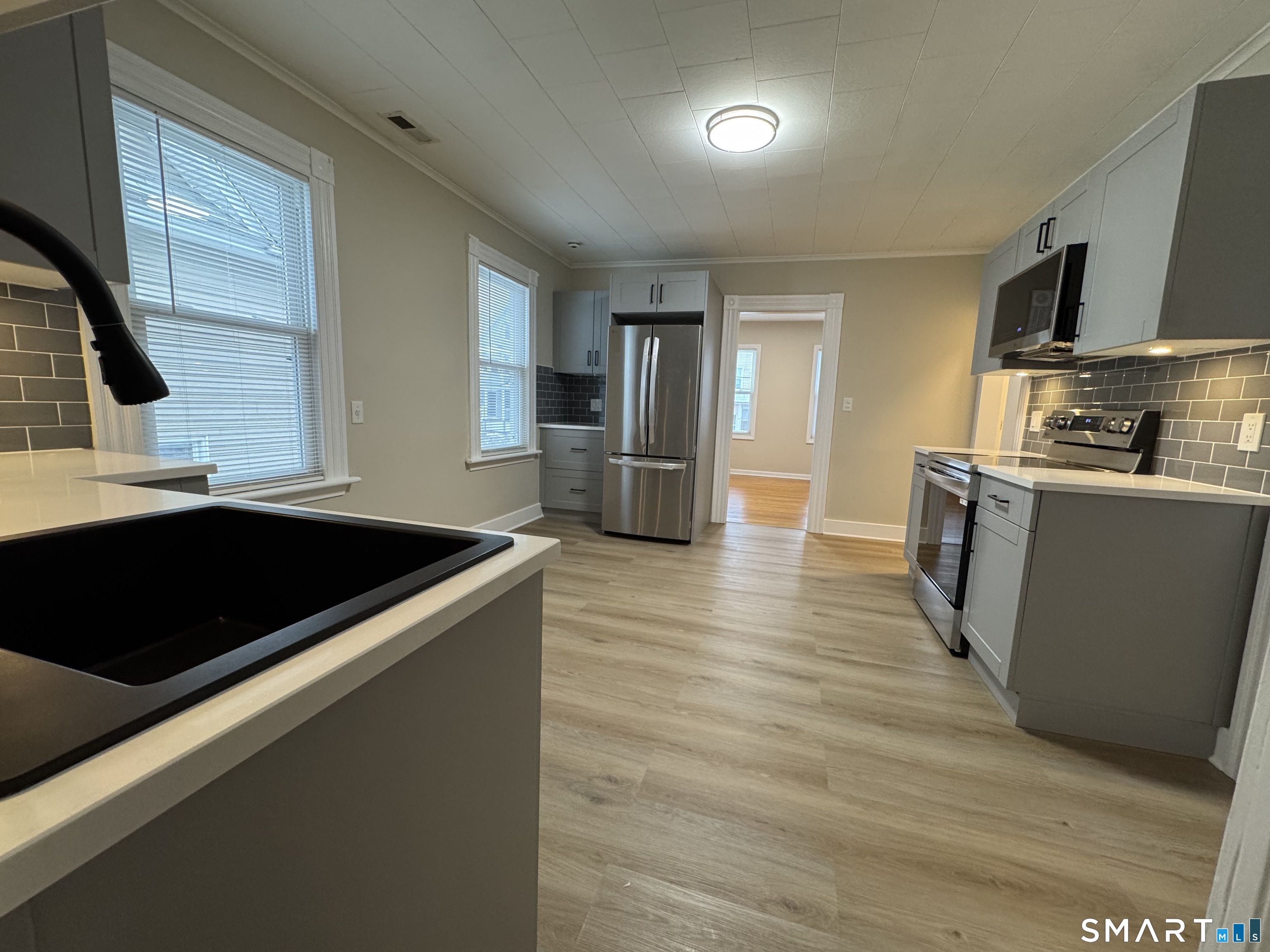 22 Dwight Street Ansonia, CT 06401 - Photo 2 of 15