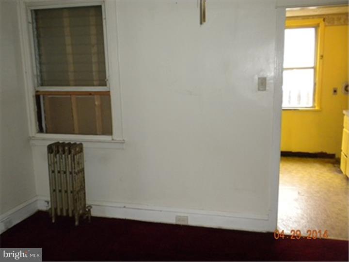 7221 Glenthorne Road Upper Darby, PA 19082 - Photo 3 of 11