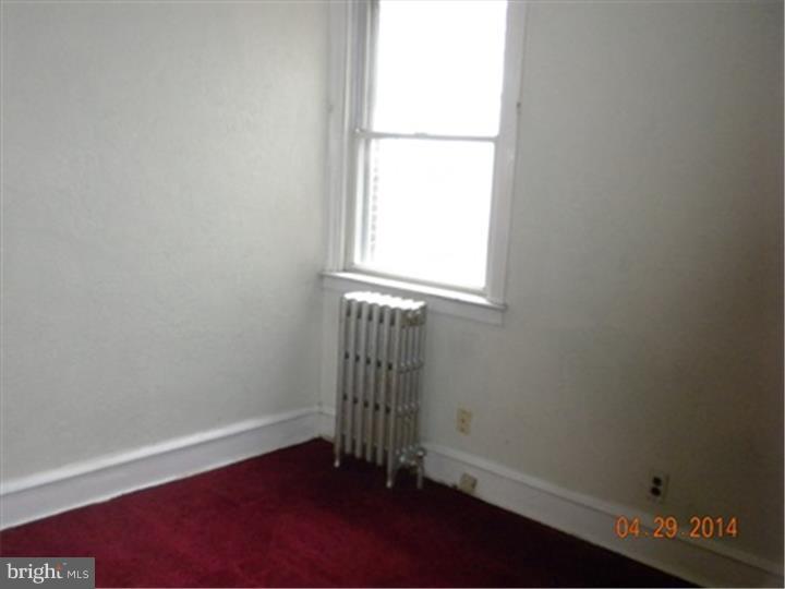 7221 Glenthorne Road Upper Darby, PA 19082 - Photo 8 of 11