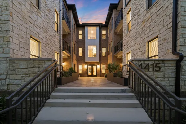 $3,600 | 4415 Jackson Avenue, Unit 4201, Austin, TX 78731