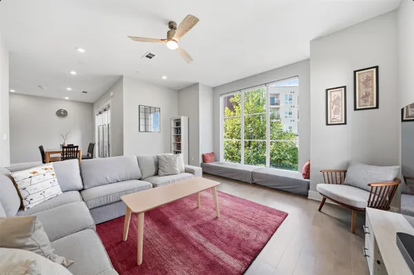 $3,600 | 4415 Jackson Avenue, Unit 4201, Austin, TX 78731