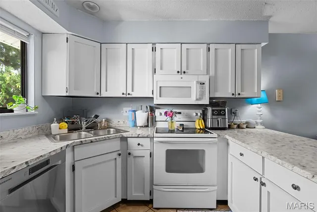 $1,150,000 | 8942-8948 Eden Avenue, Affton, MO 63123