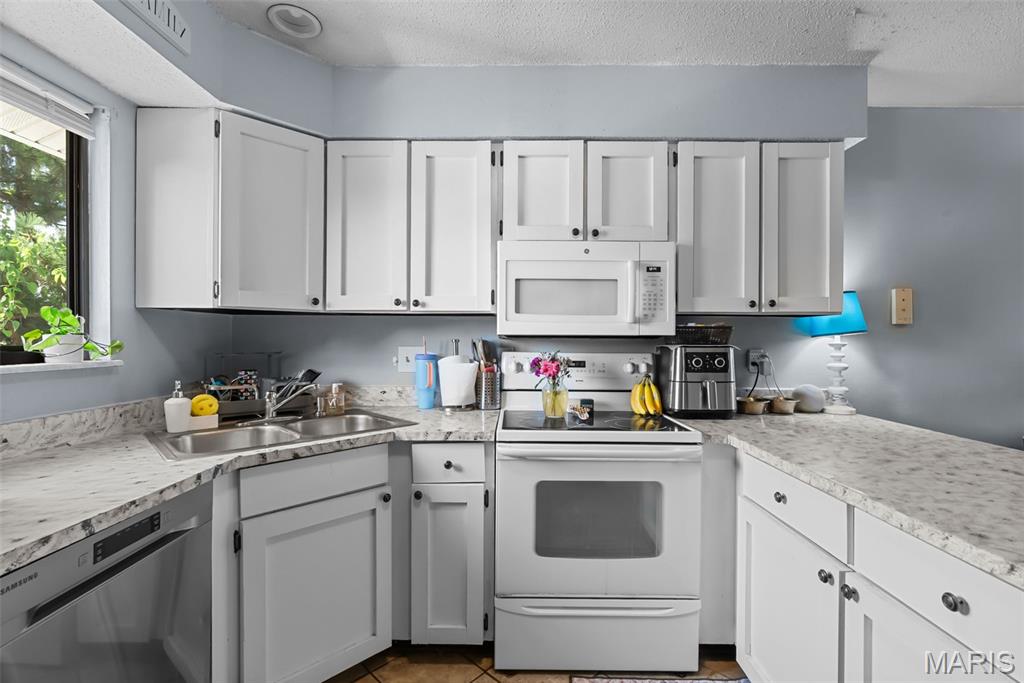 8942-8948 Eden Avenue Affton, MO 63123 - Photo 9 of 14