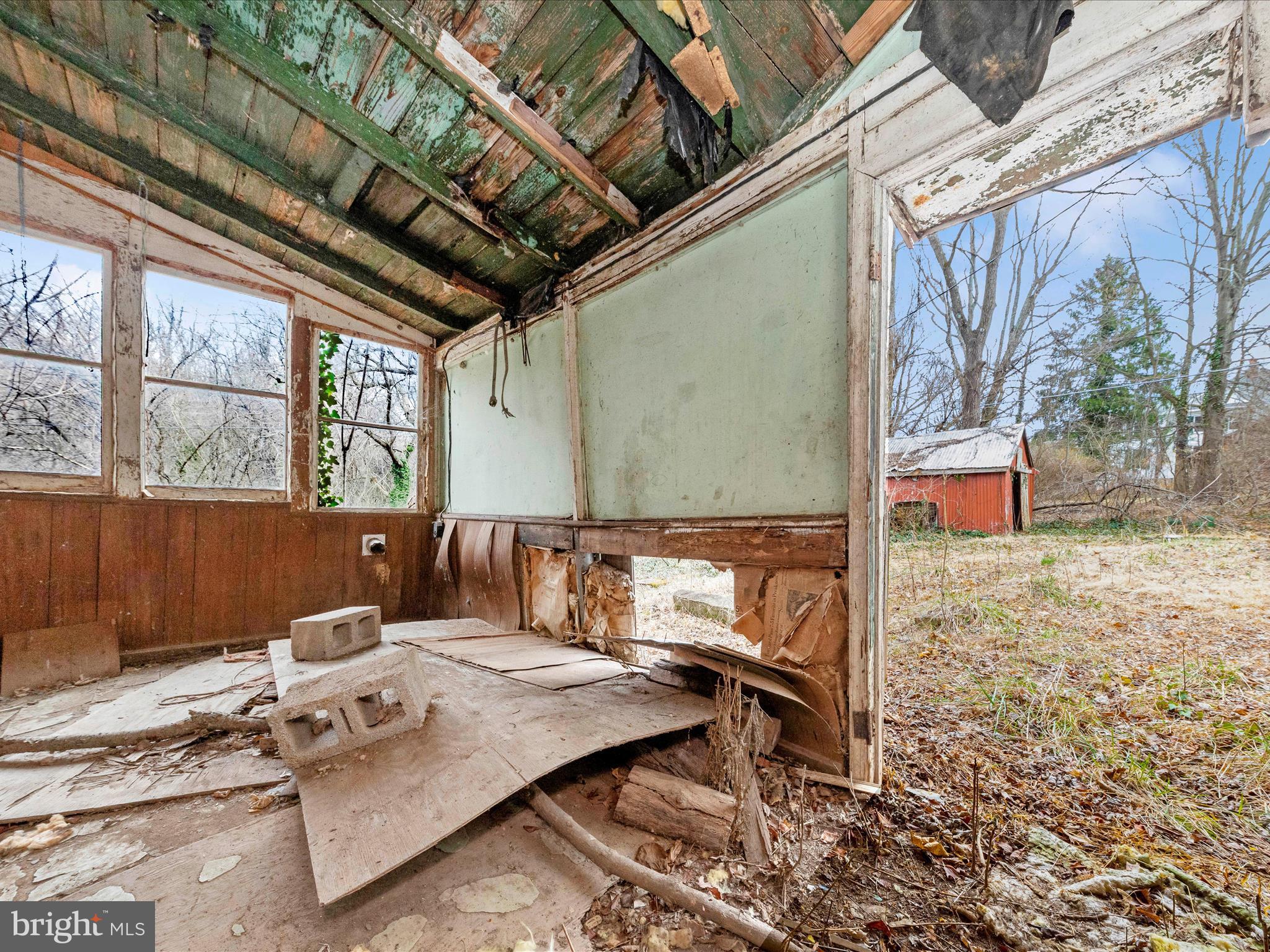19821 Darnestown Road Beallsville, MD 20842 - Photo 17 of 44 a view of balcony with furniture