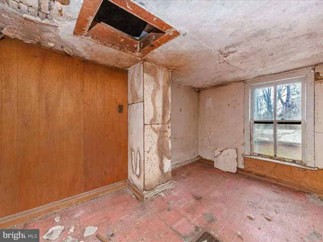 a view of livingroom with window