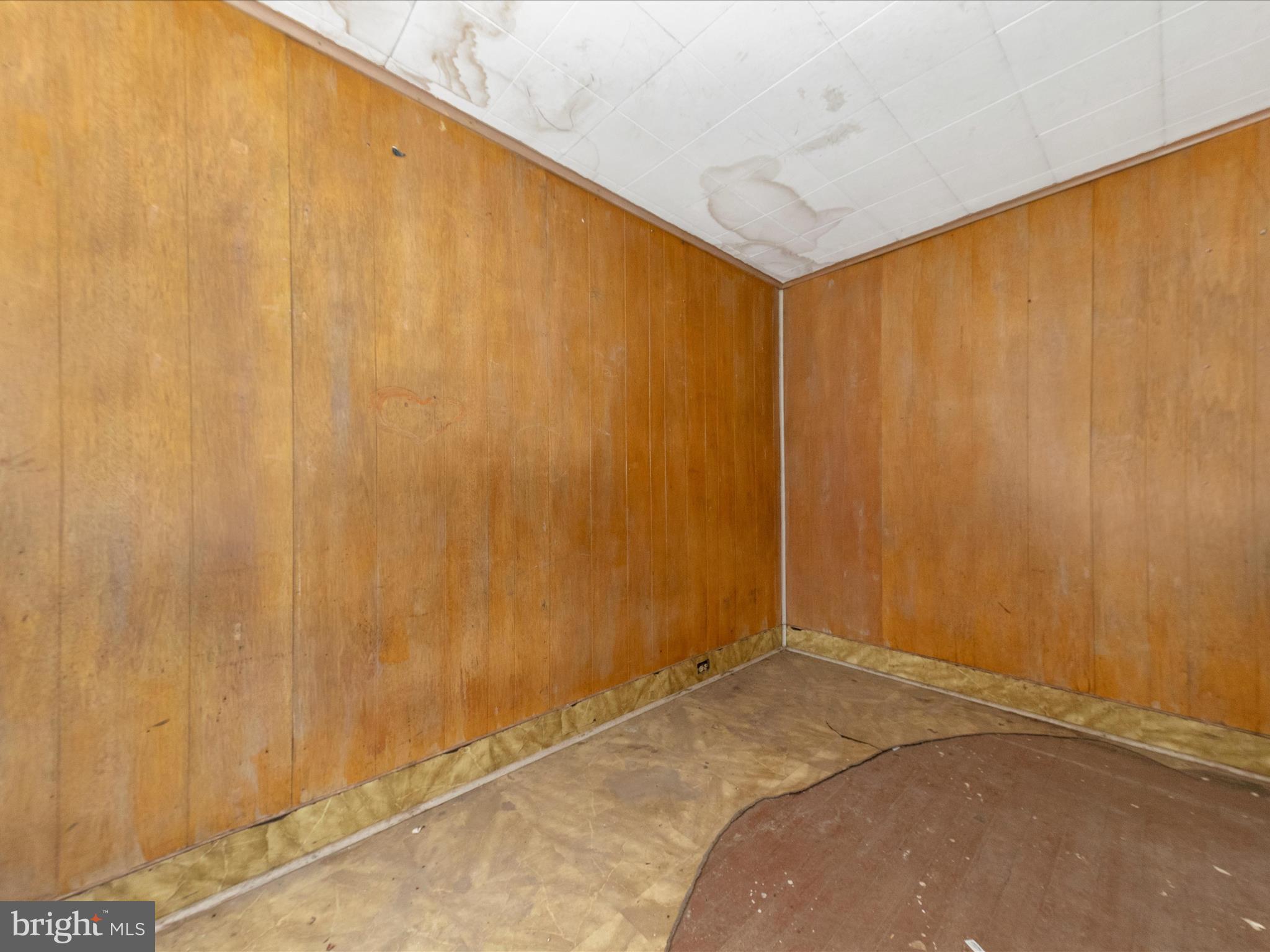 19821 Darnestown Road Beallsville, MD 20842 - Photo 33 of 44 a view of a room with a window