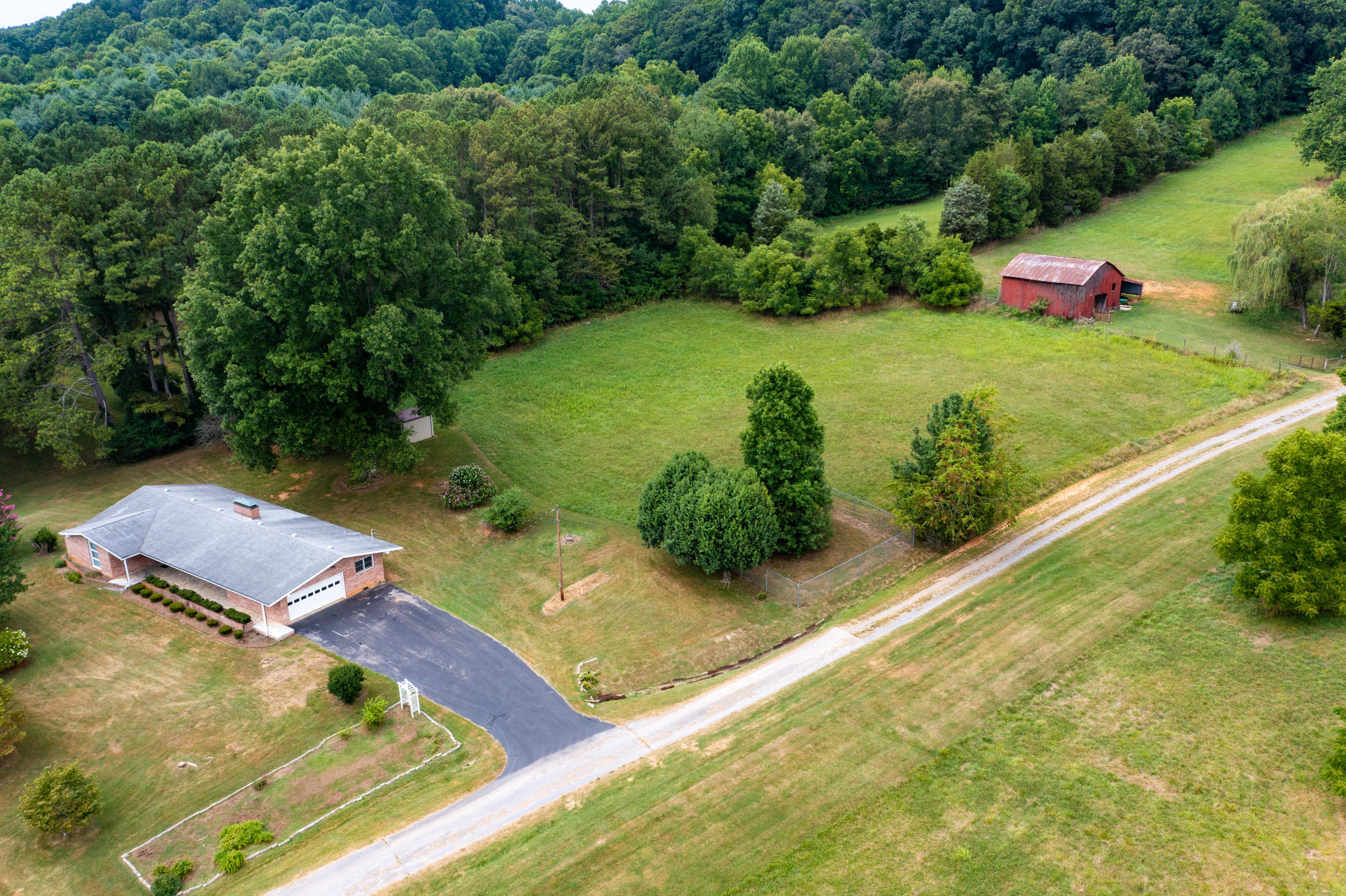 166 Ellis Road Blountville, TN 37617 - Photo 2 of 45 Ellis-61