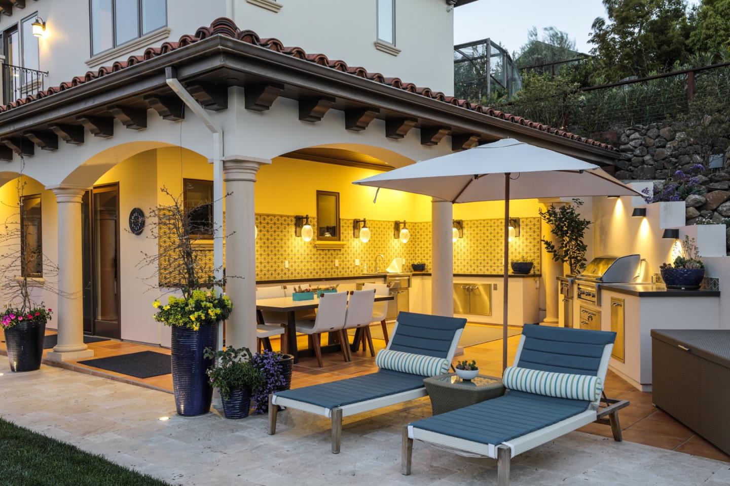 883 Robb Road Palo Alto, CA 94306 - Photo 14 of 33 a view of a chairs and table in the patio
