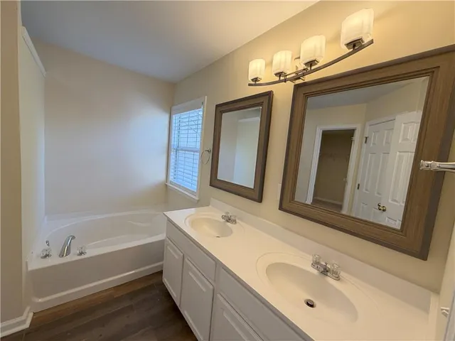 $2,500 | 4680 Creekside Villas Way, Smyrna, GA 30082