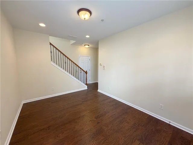 $2,500 | 4680 Creekside Villas Way, Smyrna, GA 30082