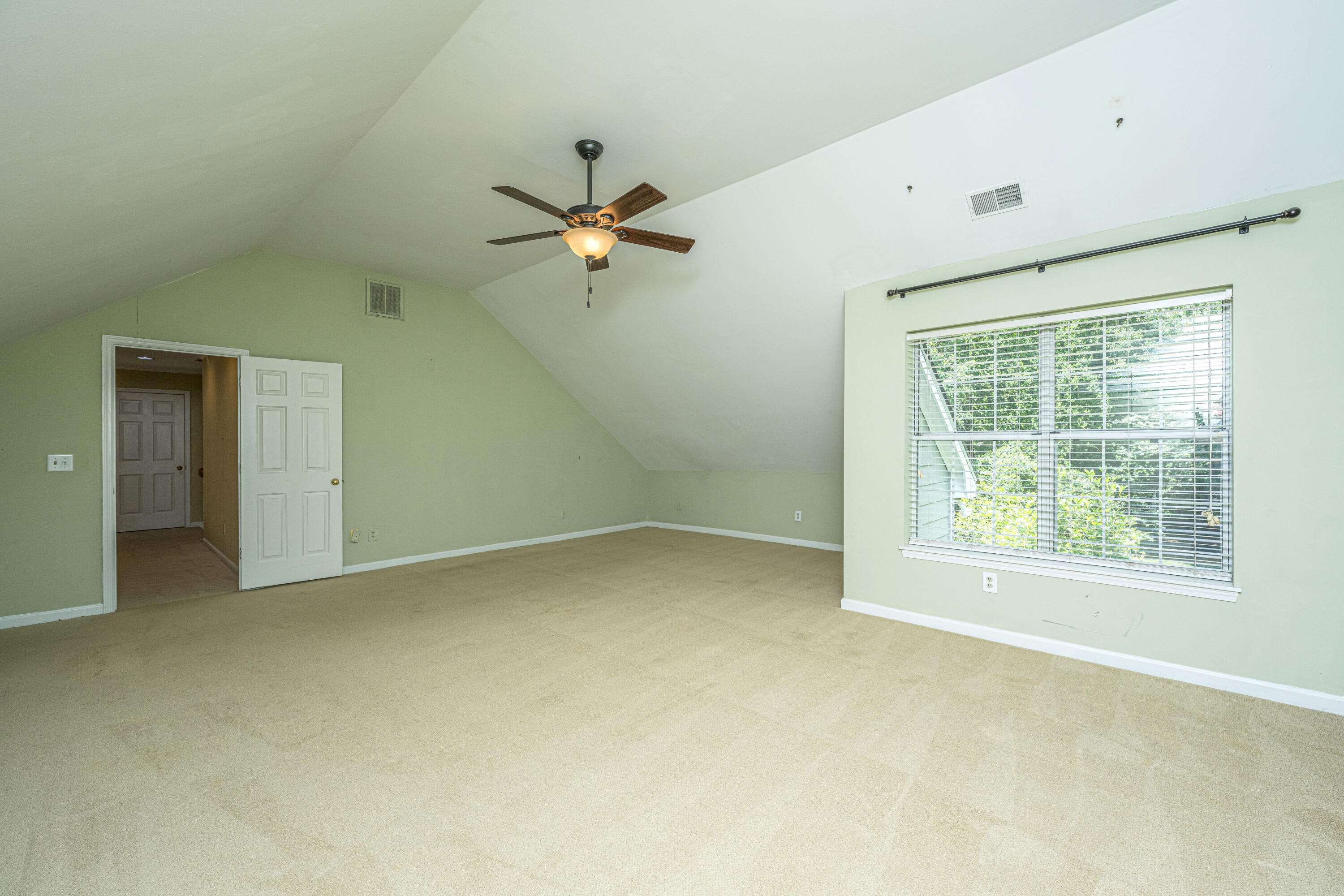2717 Merwether Lane Mount Pleasant, SC 29466 - Photo 36 of 46 2717MerwetherLane049