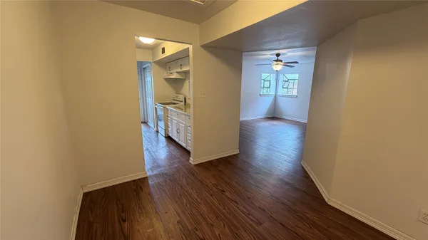 $1,600 | 10601 South Drive, Unit 107, Houston, TX 77099