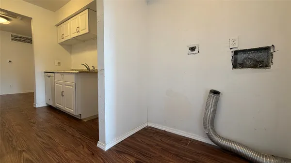 $1,600 | 10601 South Drive, Unit 107, Houston, TX 77099