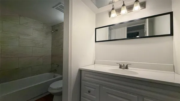 $1,600 | 10601 South Drive, Unit 107, Houston, TX 77099