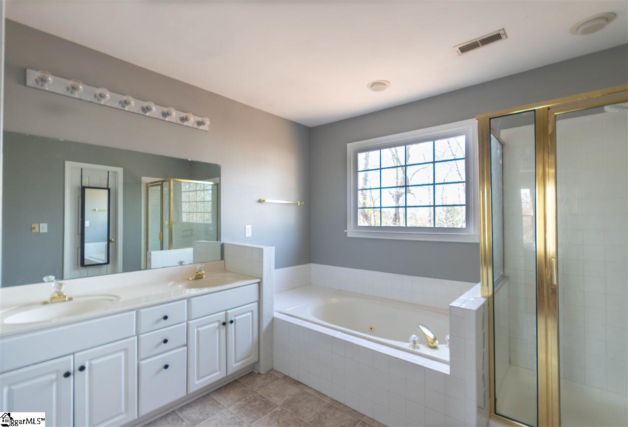 2 Fawn Ridge Way Mauldin, SC 29662 - Photo 4 of 16 Gallery Image 4
