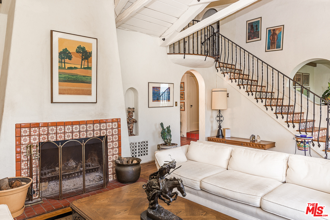 4768 Bryn Mawr Road Los Angeles, CA 90027 - Photo 5 of 12