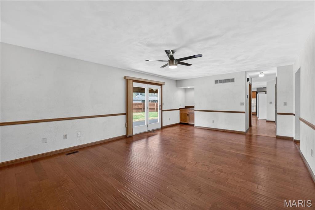 1005 Greentrail Court O'Fallon, IL 62269 - Photo 13 of 45