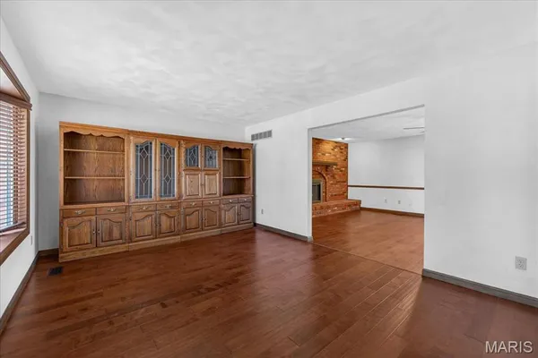 $400,000 | 1005 Greentrail Court, O'Fallon, IL 62269