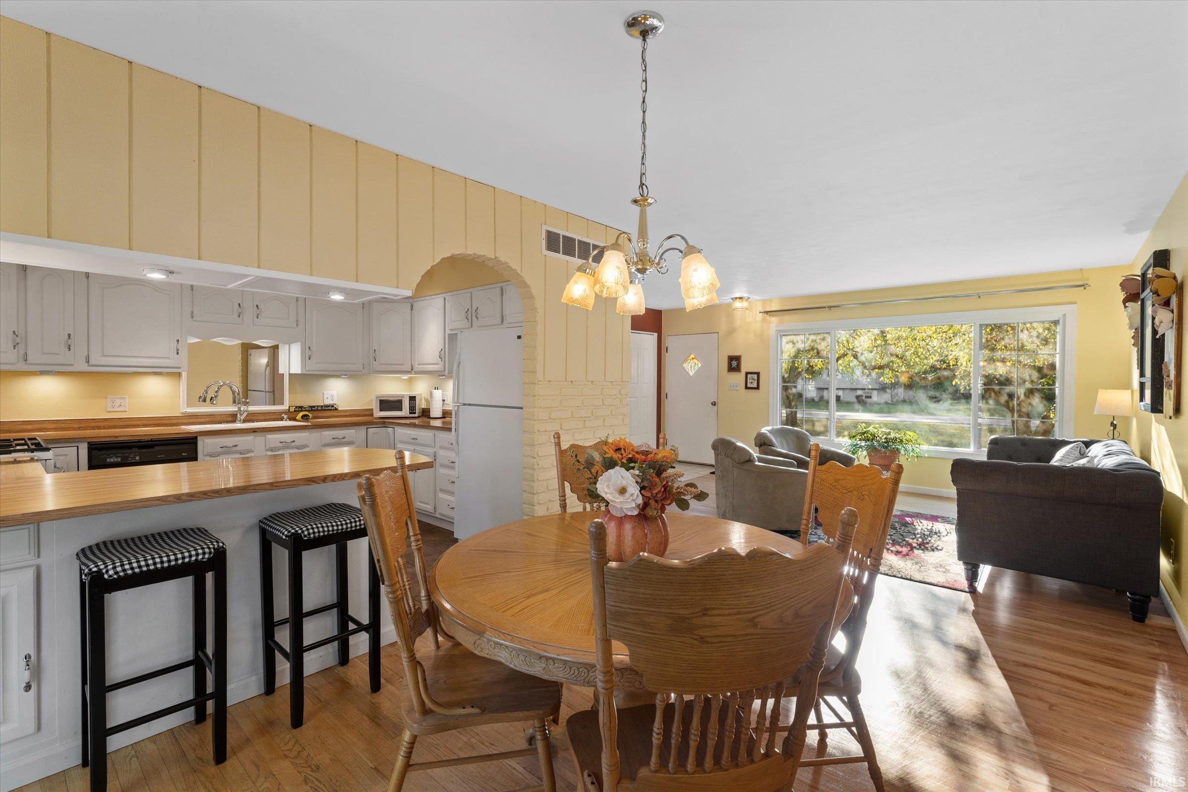 52954 Emmons Road South Bend, IN 46637 - Photo 10 of 35 Gallery Image 10