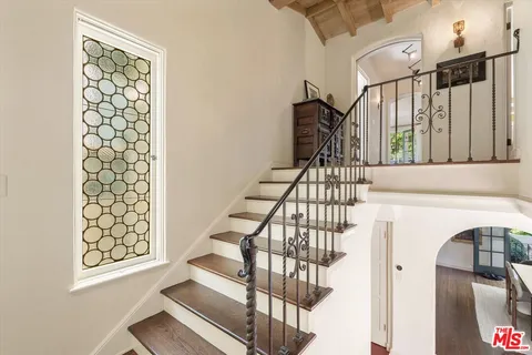 $3,350,000 | 1836 Outpost Drive, Los Angeles, CA 90068