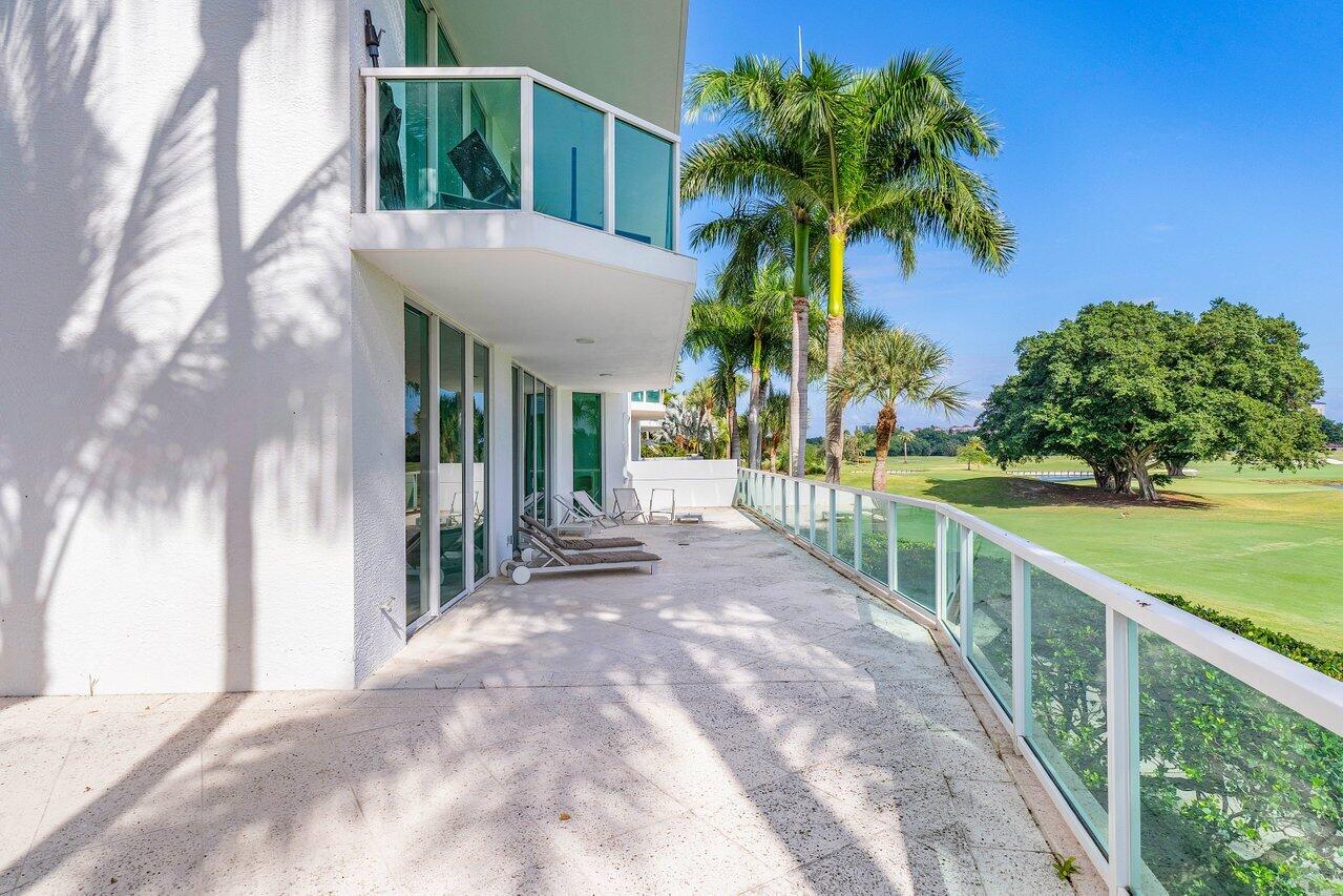 550 Southeast Mizner Boulevard, Unit B103 Boca Raton, FL 33432 - Photo 6 of 72 550 SE Mizner Blvd B103 Boca Raton FL 33