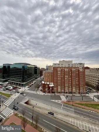 $2,900 | 301 Massachusetts Avenue Northwest, Unit 1002, Washington, DC 20001