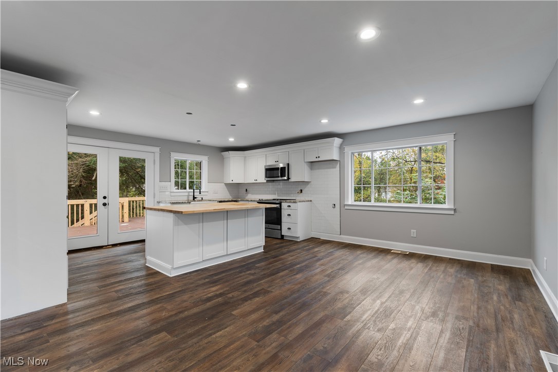 4698 Manchester Road Akron, OH 44319 - Photo 32 of 39 Gallery Image 32