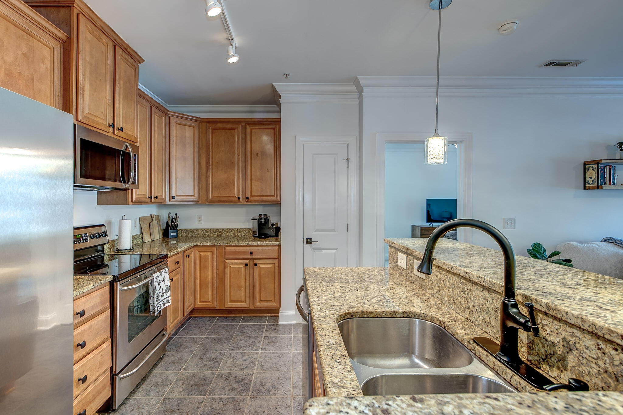 2000 Belle Isle Avenue, Unit 101 Mount Pleasant, SC 29464 - Photo 6 of 22 10-2000 Belle Isle Dr #101 (04-21-2026)-