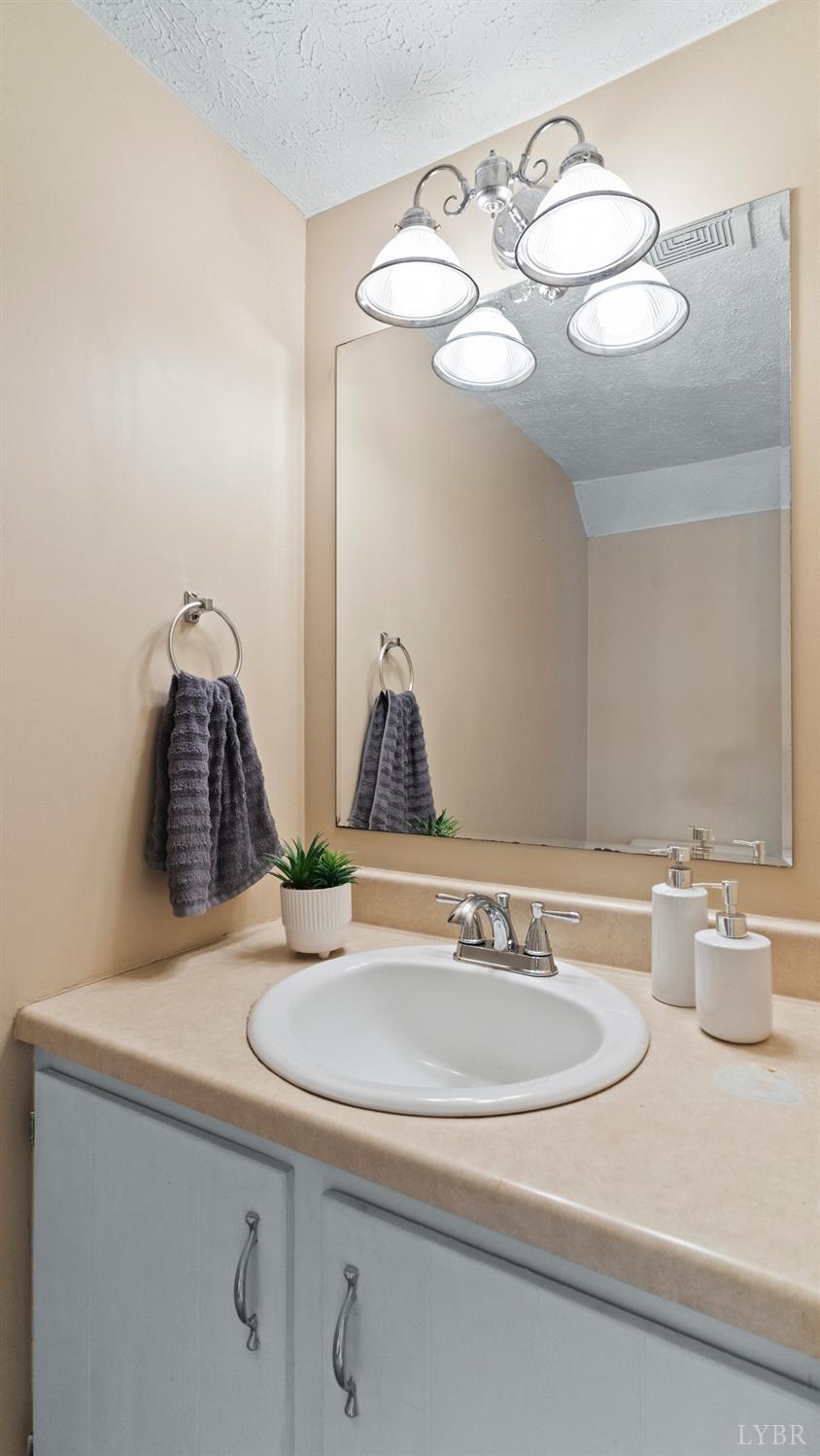 8108 Timberlake Road, Unit 103 Lynchburg, VA 24502 - Photo 10 of 24 Gallery Image 10