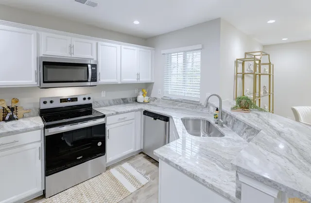 $320,800 | 118 Englewood Road, Goose Creek, SC 29445