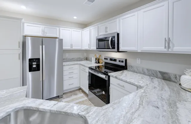 $320,800 | 118 Englewood Road, Goose Creek, SC 29445