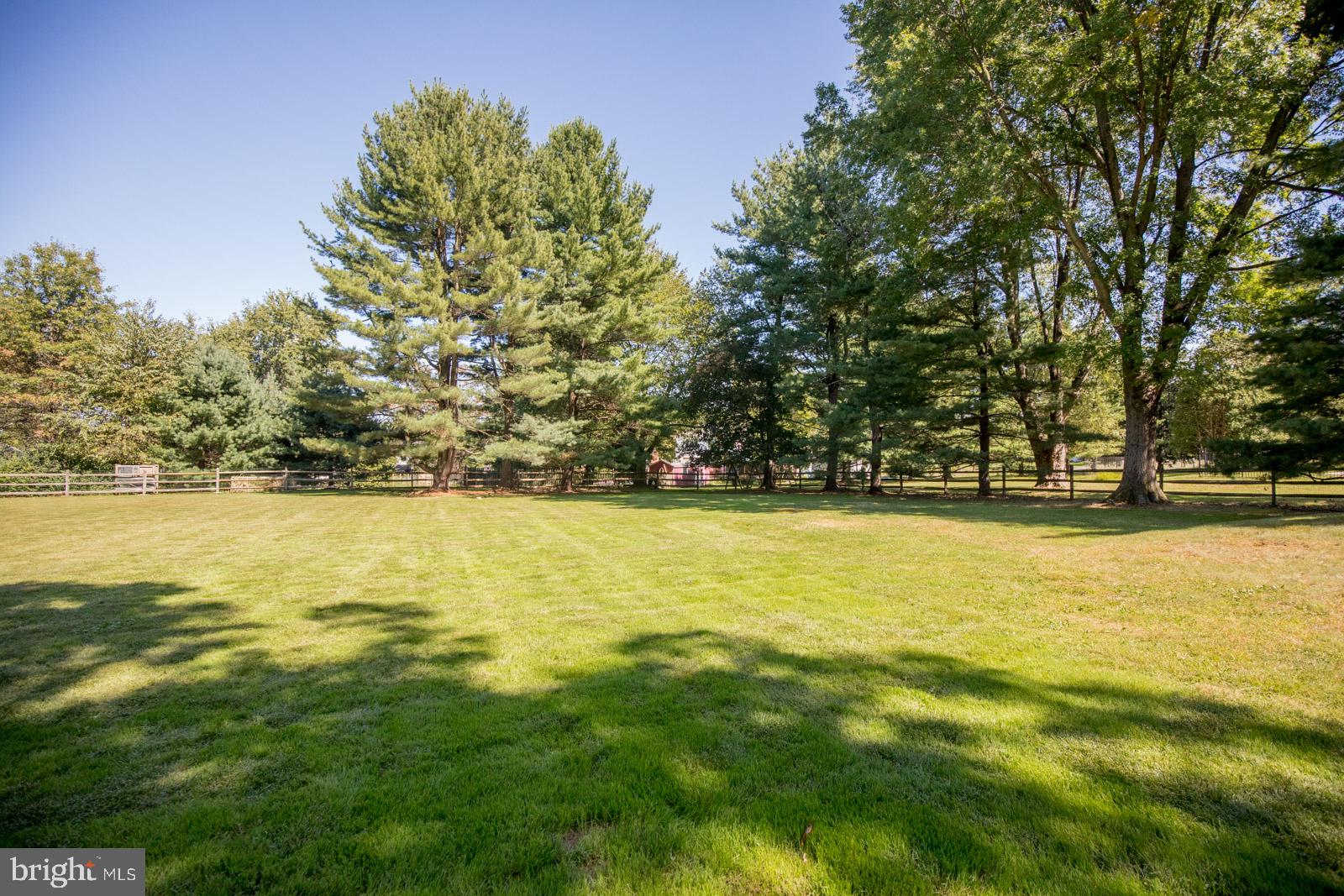 53 Pebble Ridge Road Warrington, PA 18976 - Photo 42 of 48 Large level fenced Backyard