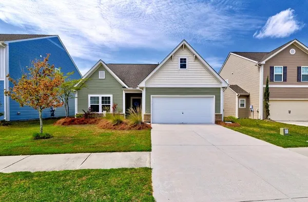$415,000 | 334 Dunlin Drive, Summerville, SC 29486