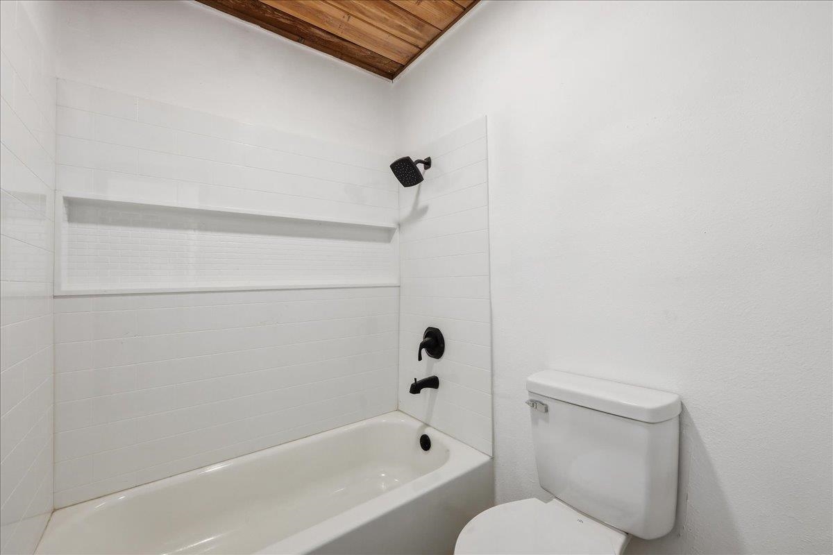 264 County Road 4058 Call, TX 75933 - Photo 20 of 27