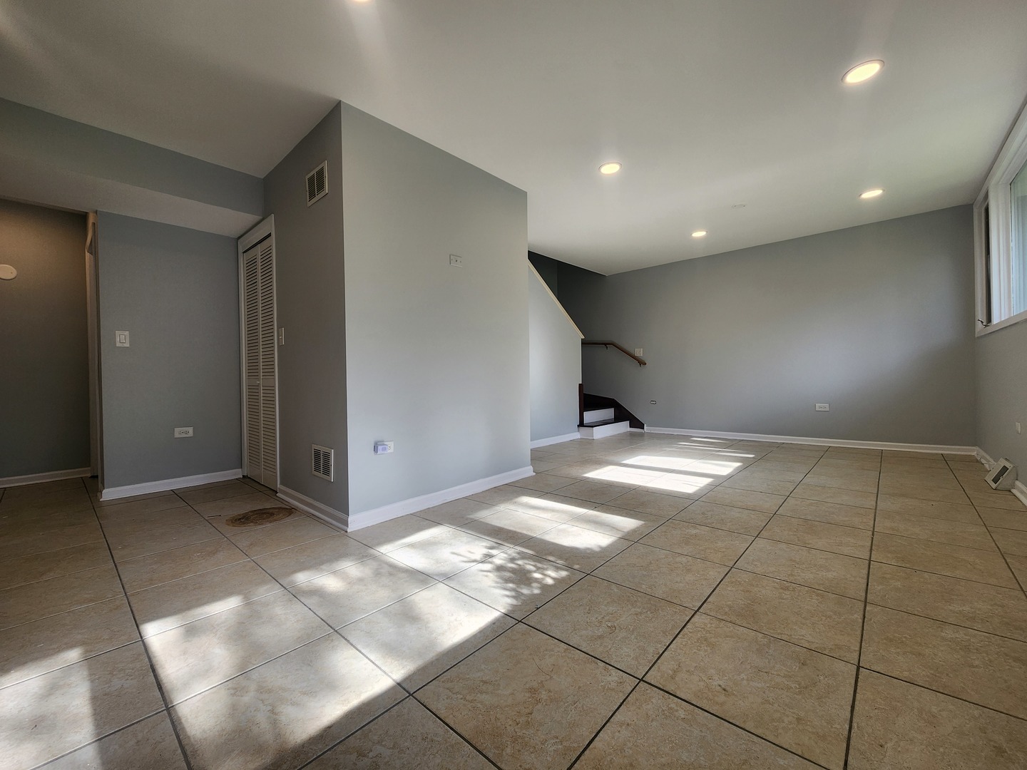 1017 Harms Road Glenview, IL 60025 - Photo 14 of 28 Gallery Image 14