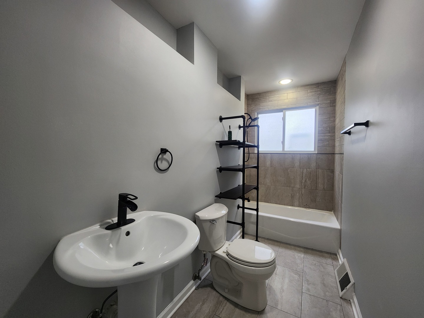 1017 Harms Road Glenview, IL 60025 - Photo 17 of 28 Gallery Image 17