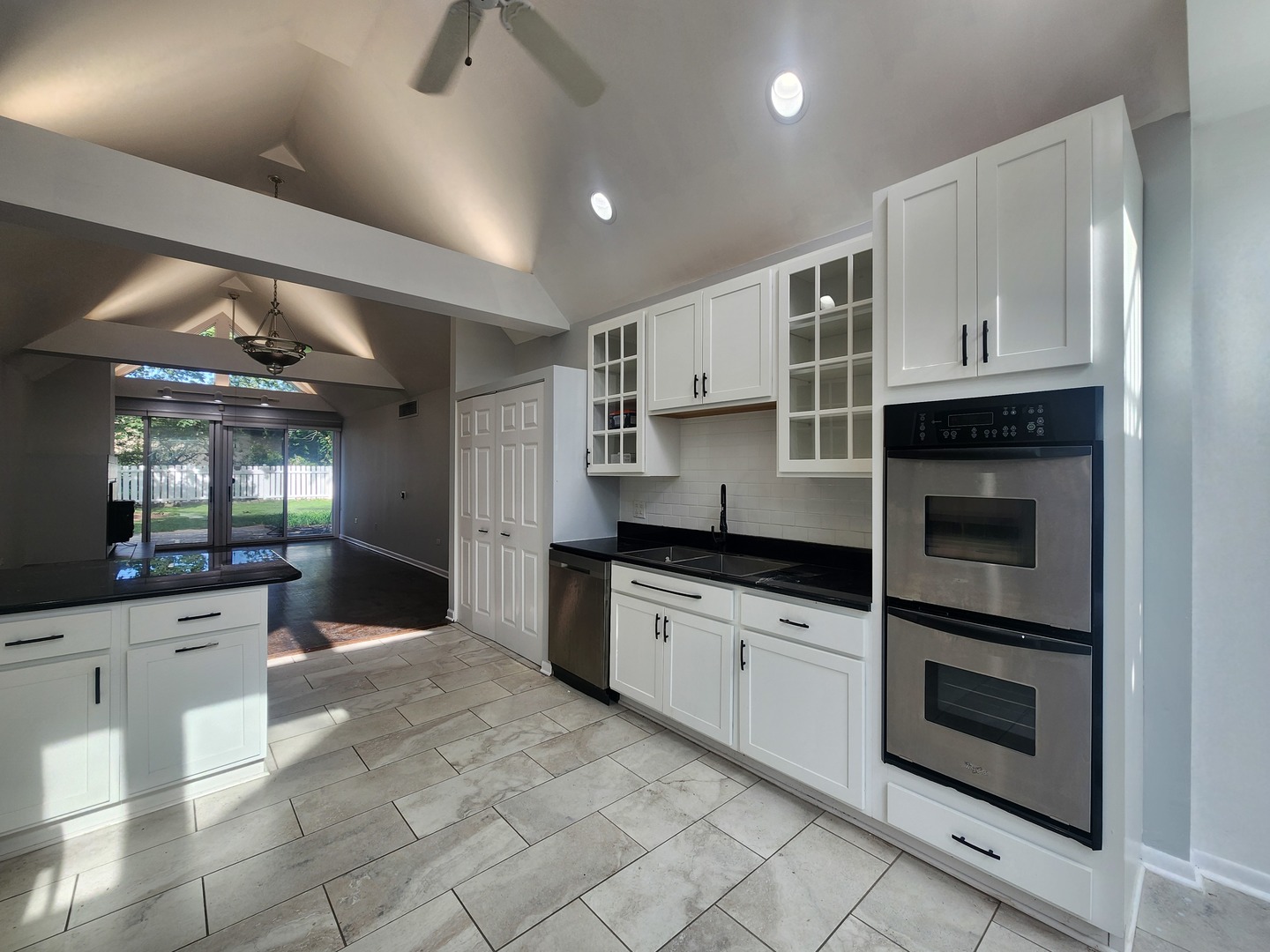 1017 Harms Road Glenview, IL 60025 - Photo 6 of 28 Gallery Image 6