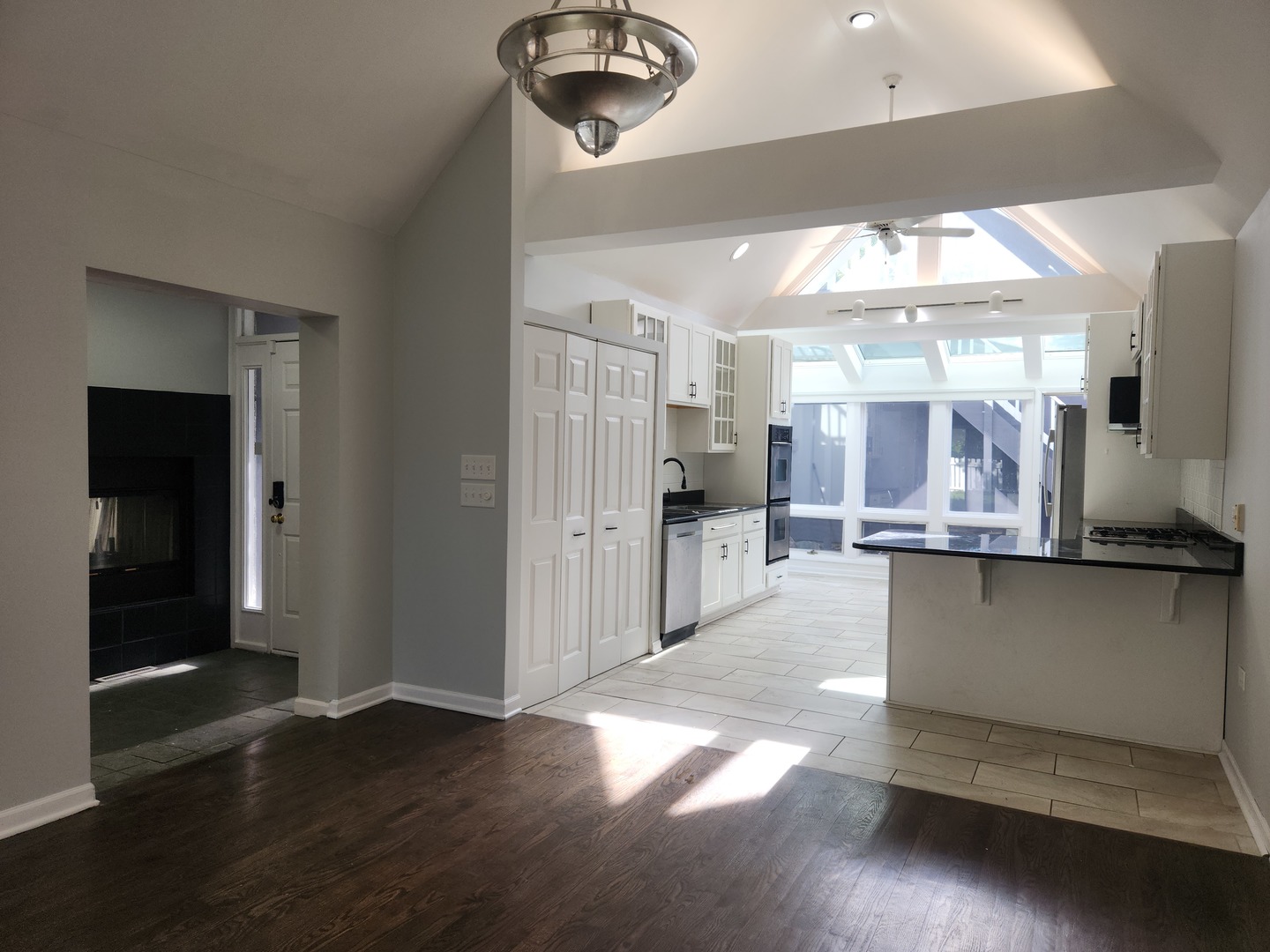 1017 Harms Road Glenview, IL 60025 - Photo 10 of 28 Gallery Image 10