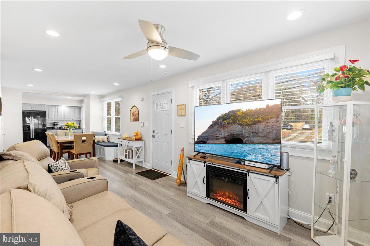 232 Garden Terrace Runnemede, NJ 08078 - Photo 5 of 27