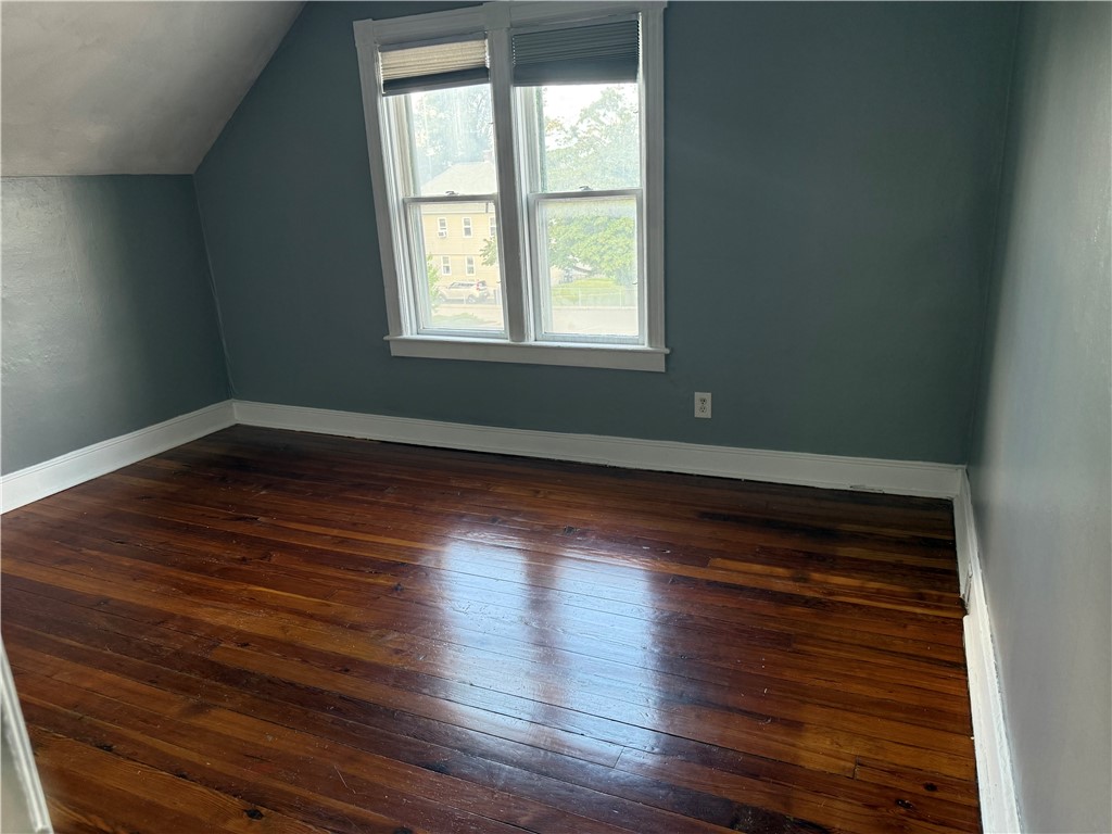 35 Hunts Avenue Pawtucket, RI 02861 - Photo 5 of 10 Gallery Image 5