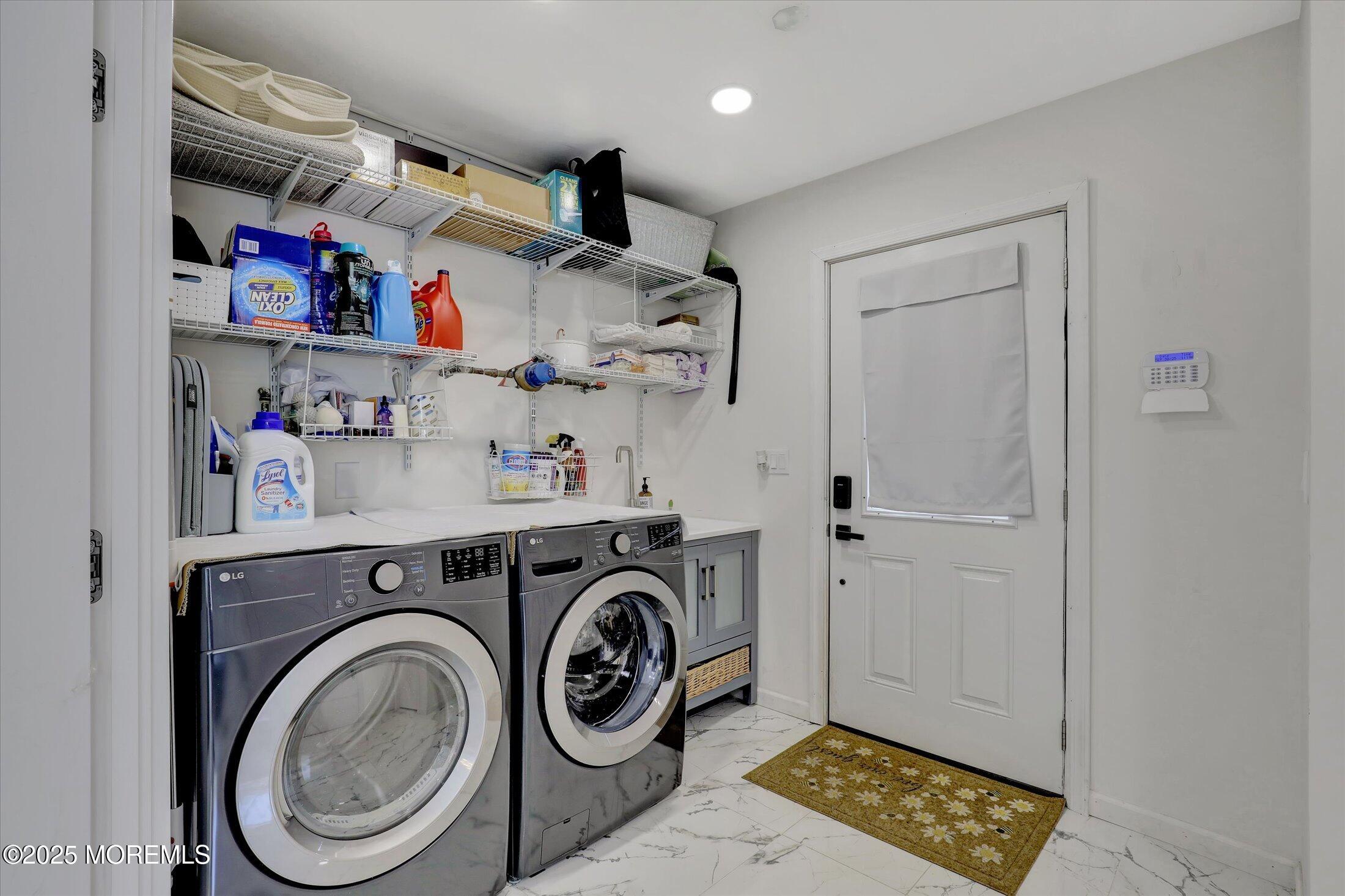 75 Winthrop Road, Unit 75D Monroe Township, NJ 08831 - Photo 21 of 55 21-Laundry