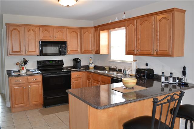 808 Renaissance Avenue Murfreesboro, TN 37129 - Photo 6 of 16 kitchen with ceramic tile