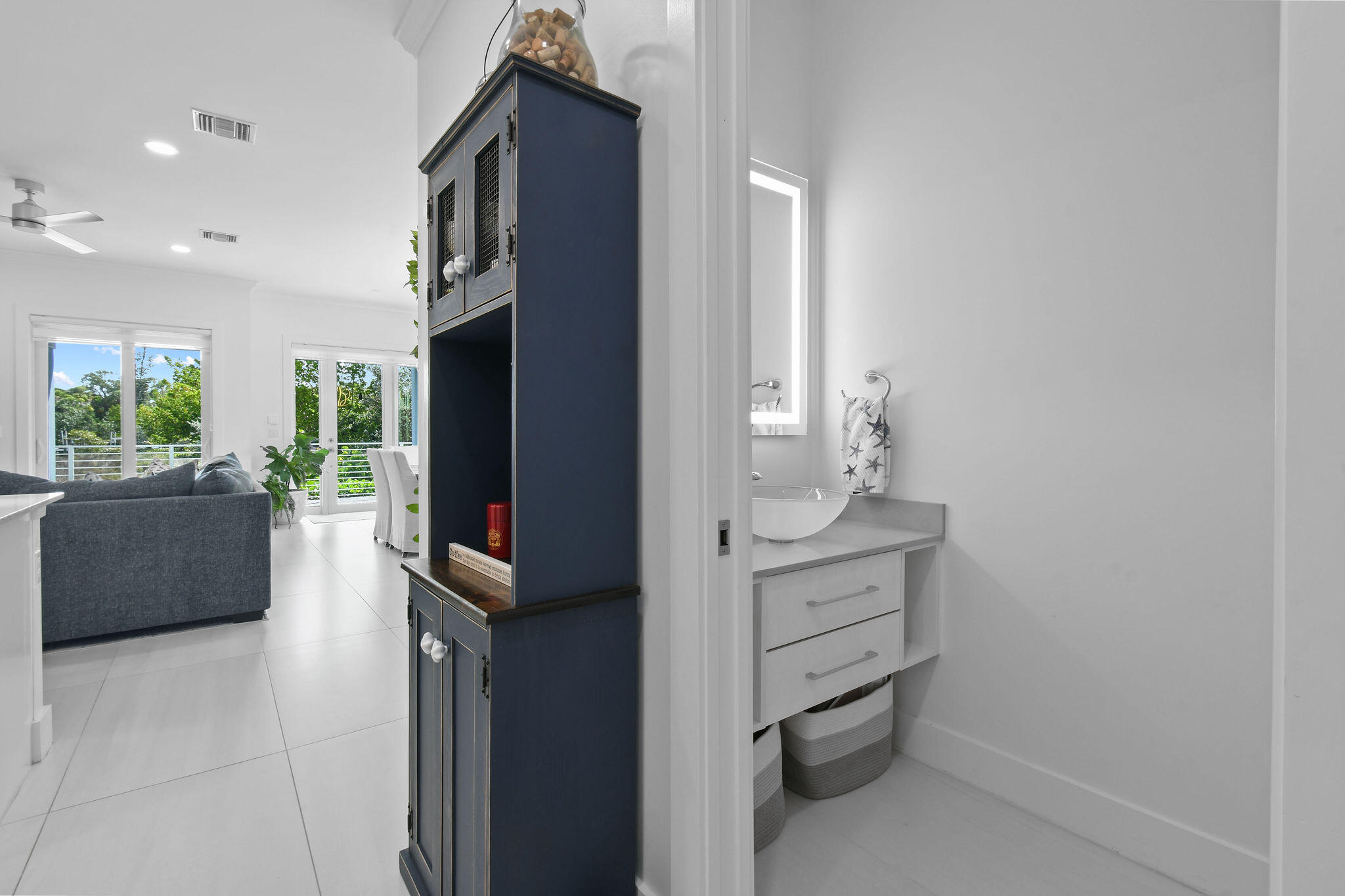 4707 Southeast Manatee Terrace Stuart, FL 34997 - Photo 12 of 68 4707SEManateeWay(24)