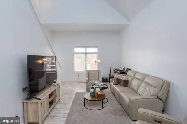 $429,000 | 523 Carson Terrace, Huntingdon Valley, PA 19006