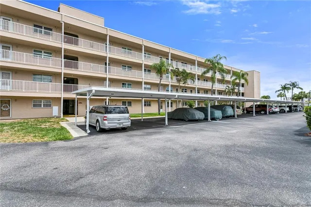 $1,750 | 9950 62nd Avenue North, Unit 216, St. Petersburg, FL 33708