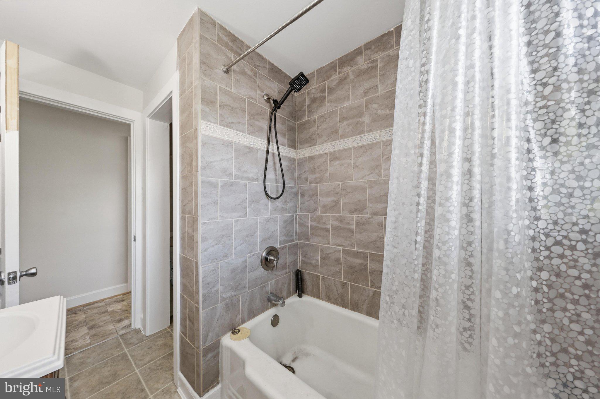 624 Military Road Frederick, MD 21702 - Photo 44 of 53 Hall Bathroom