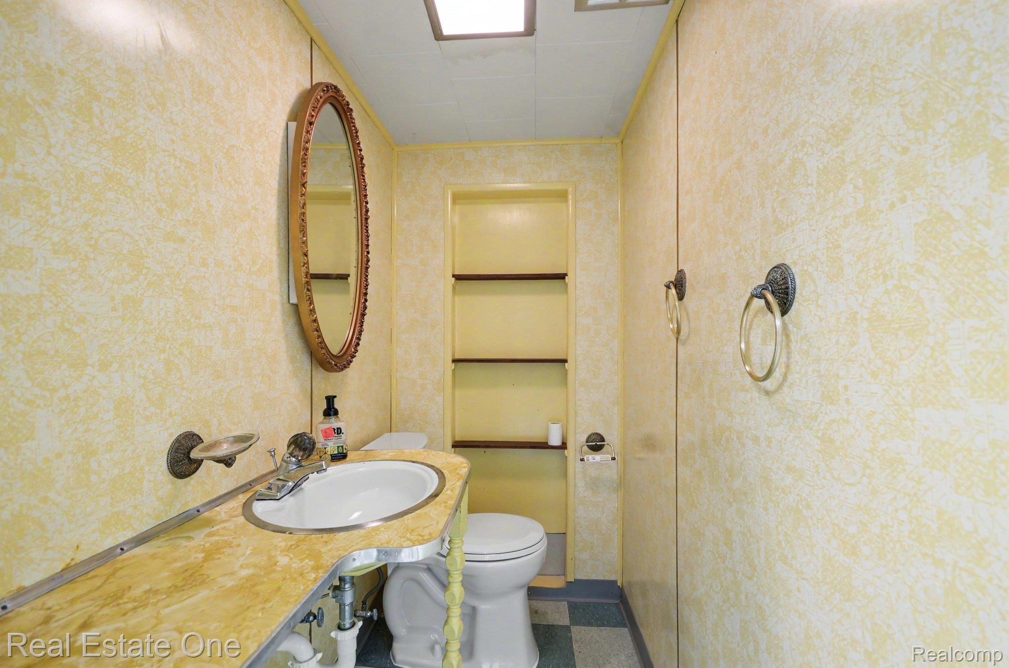 15064 Masonic Warren, MI 48088 - Photo 20 of 26 021_file_9492.jpg